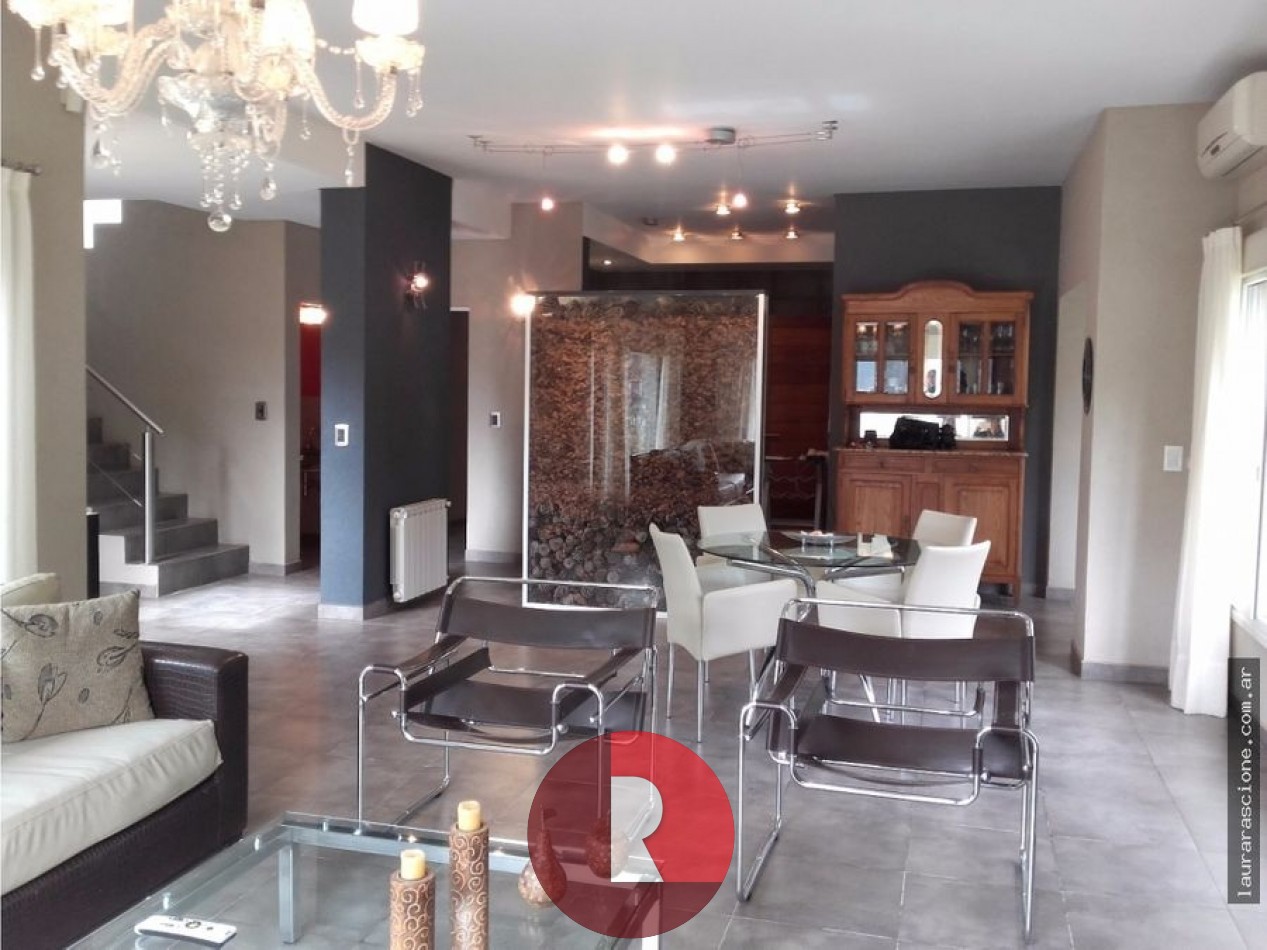 CASA EN PINAMAR NORTE  con piscina
