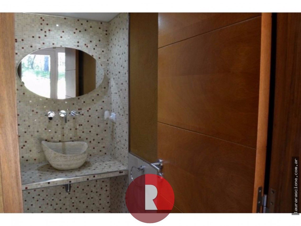 VENTA CASA EN PINAMAR