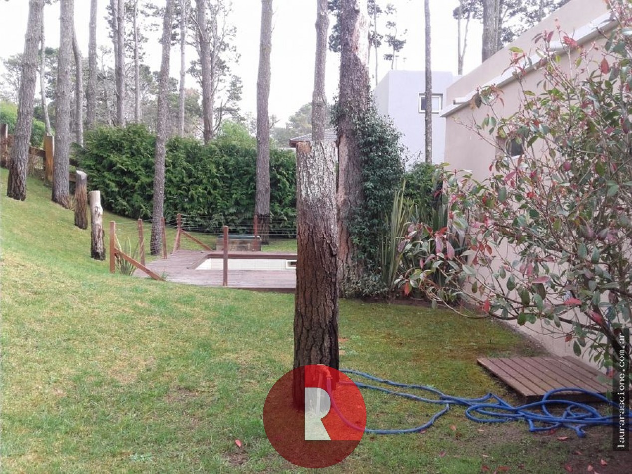 CASA EN PINAMAR NORTE  con piscina