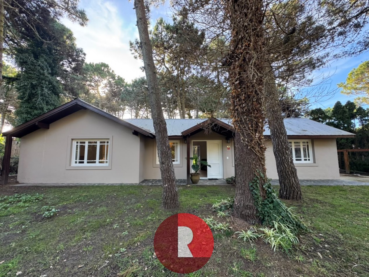 CASA 4 AMBIENTES PINAMAR NORTE