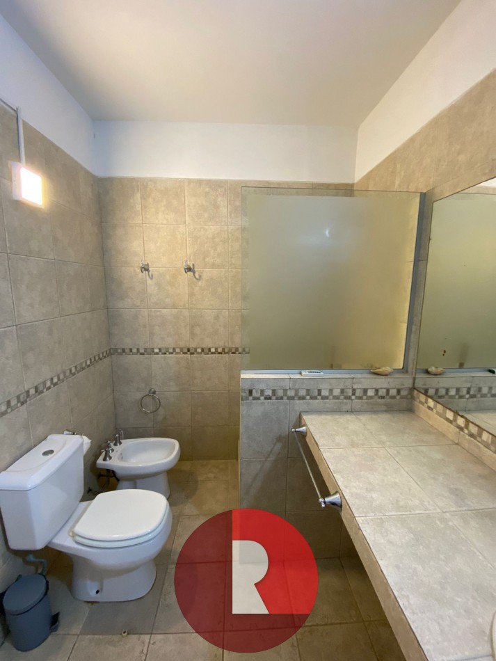 CASA CON PISCINA EN CARILO