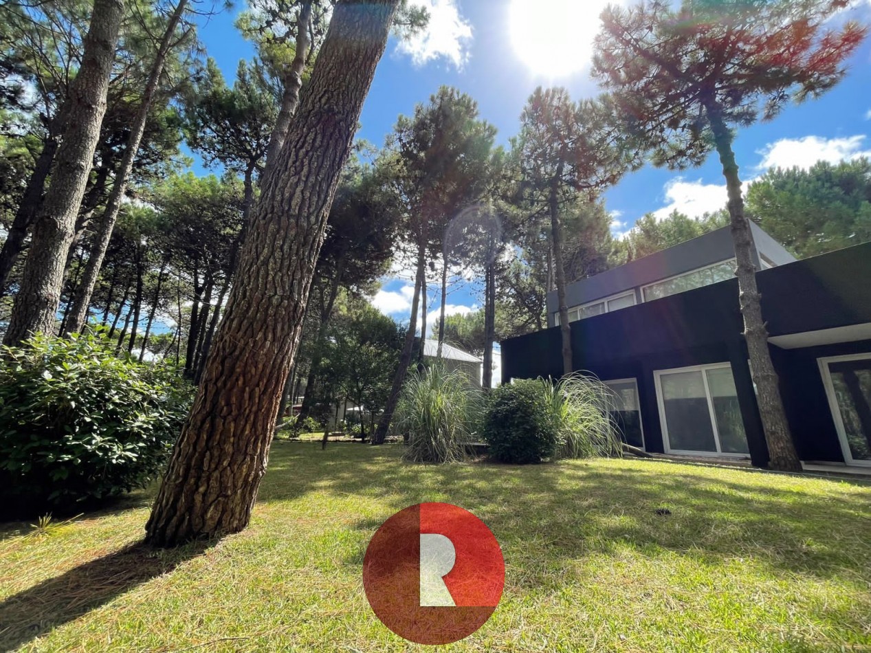 CASA DE DOS PLANTAS - PINAMAR NORTE