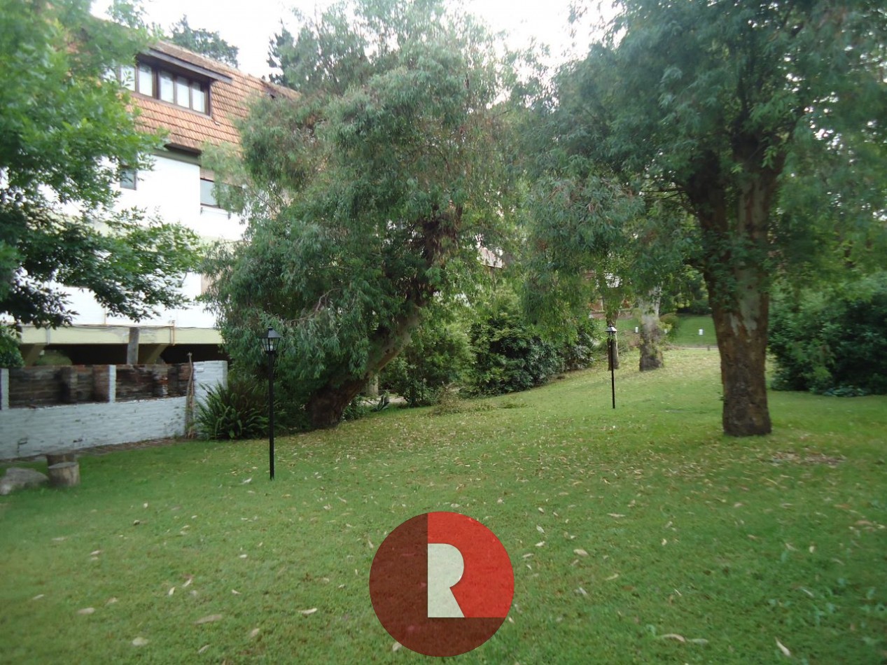 Departamento con cochera y dependencia de Servicio en Pinamar