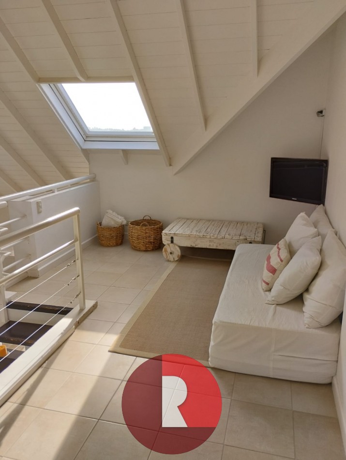 Departamento duplex en Carilo - Vista franca al Mar (c)