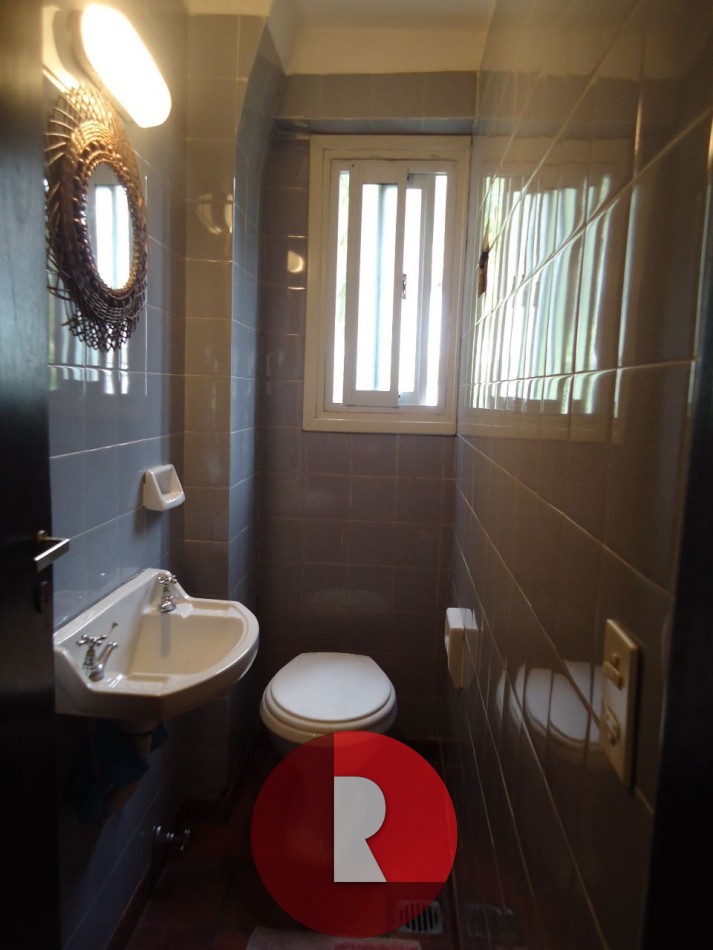 Departamento con cochera y dependencia de Servicio en Pinamar