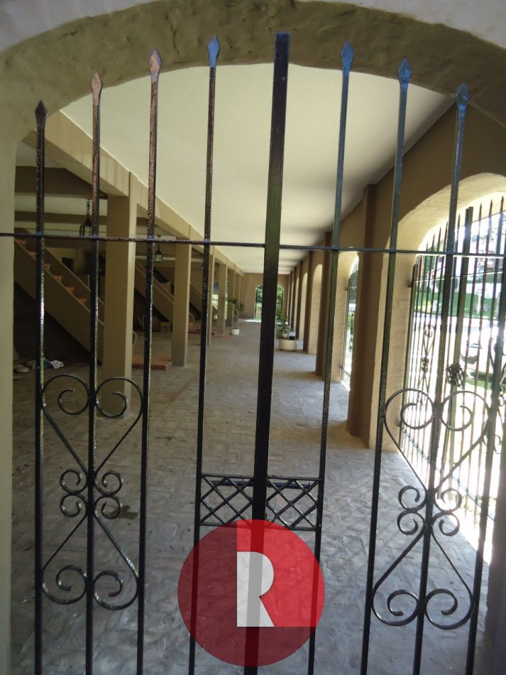 Departamento con cochera y dependencia de Servicio en Pinamar