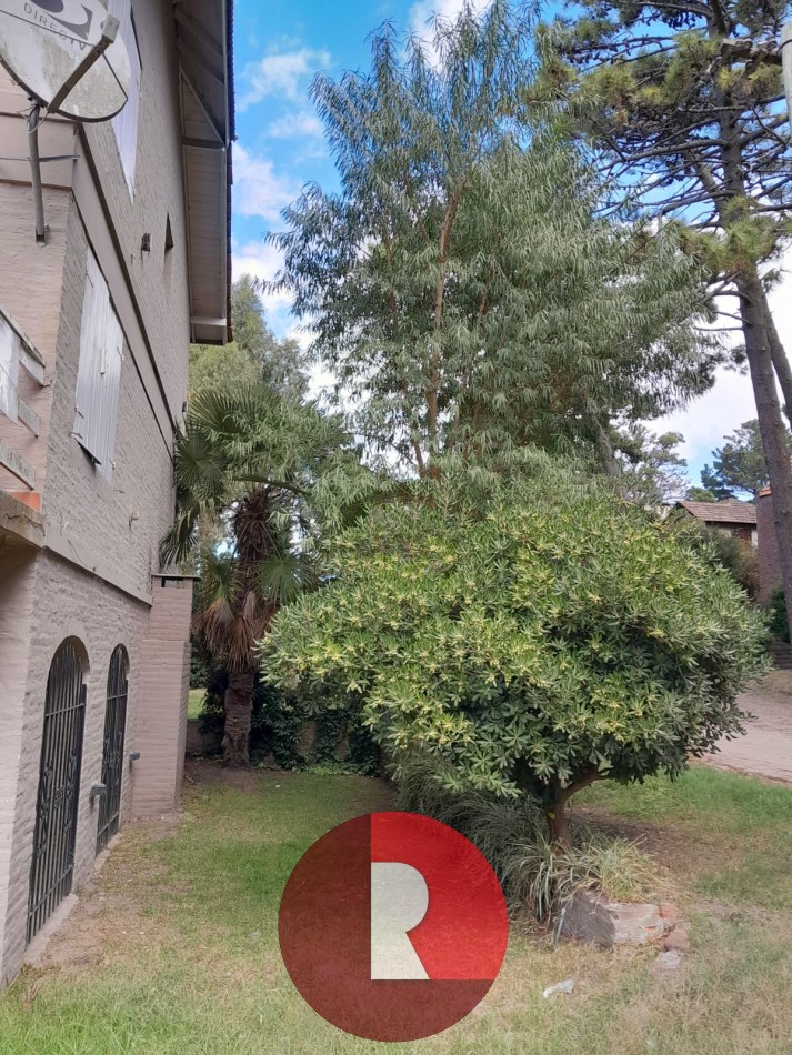 Departamento con cochera y dependencia de Servicio en Pinamar