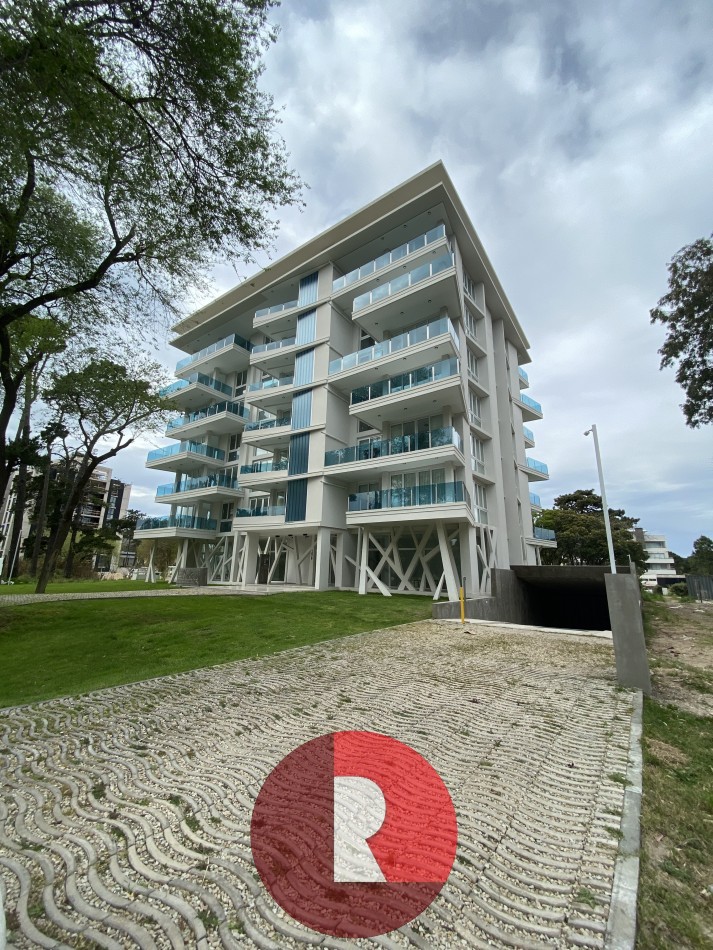 Departamento 2 ambientes (2A) NESTING PINAMAR. Frente. Incluye Cochera Cubierta.