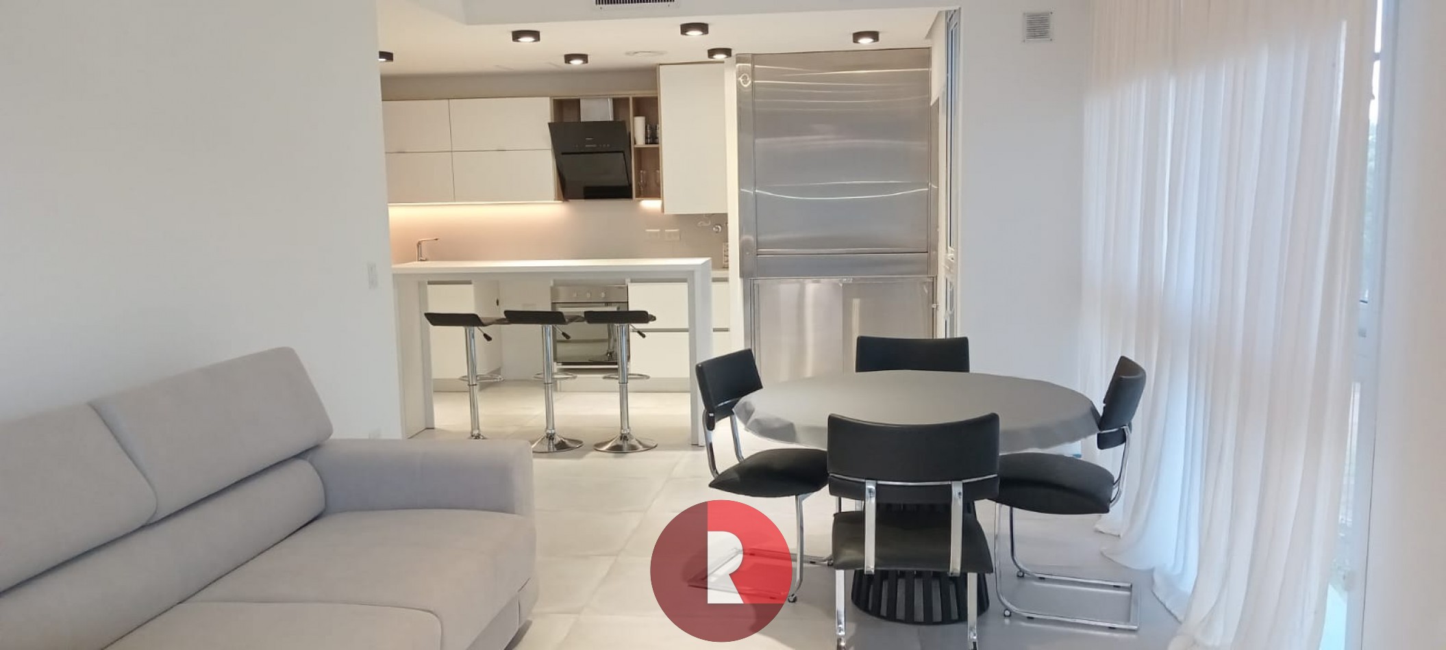 Departamento 2 ambientes (2A) NESTING PINAMAR. Frente. Incluye Cochera Cubierta.