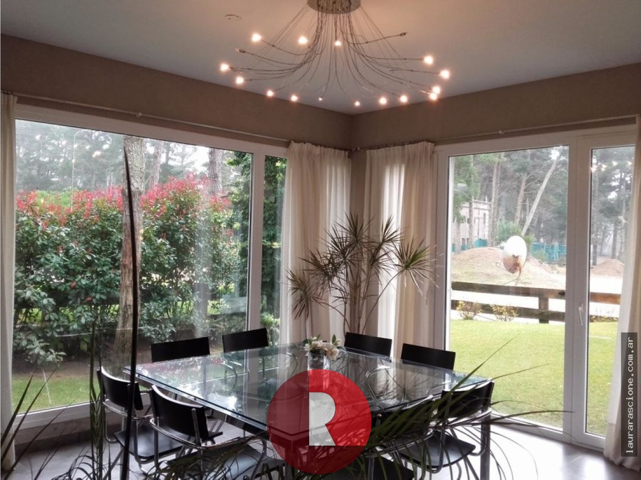 CASA EN PINAMAR NORTE  con piscina