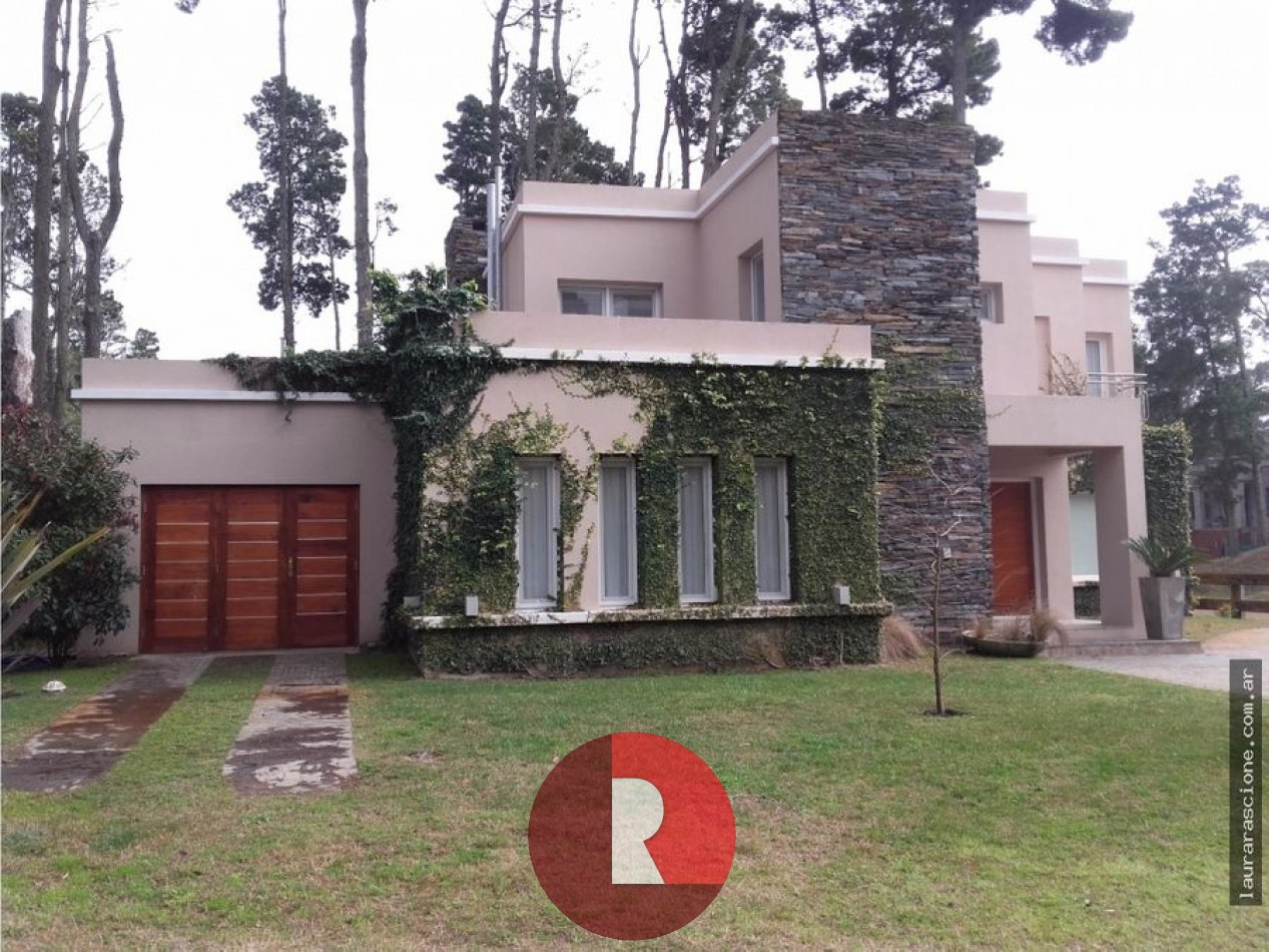 CASA EN PINAMAR NORTE  con piscina