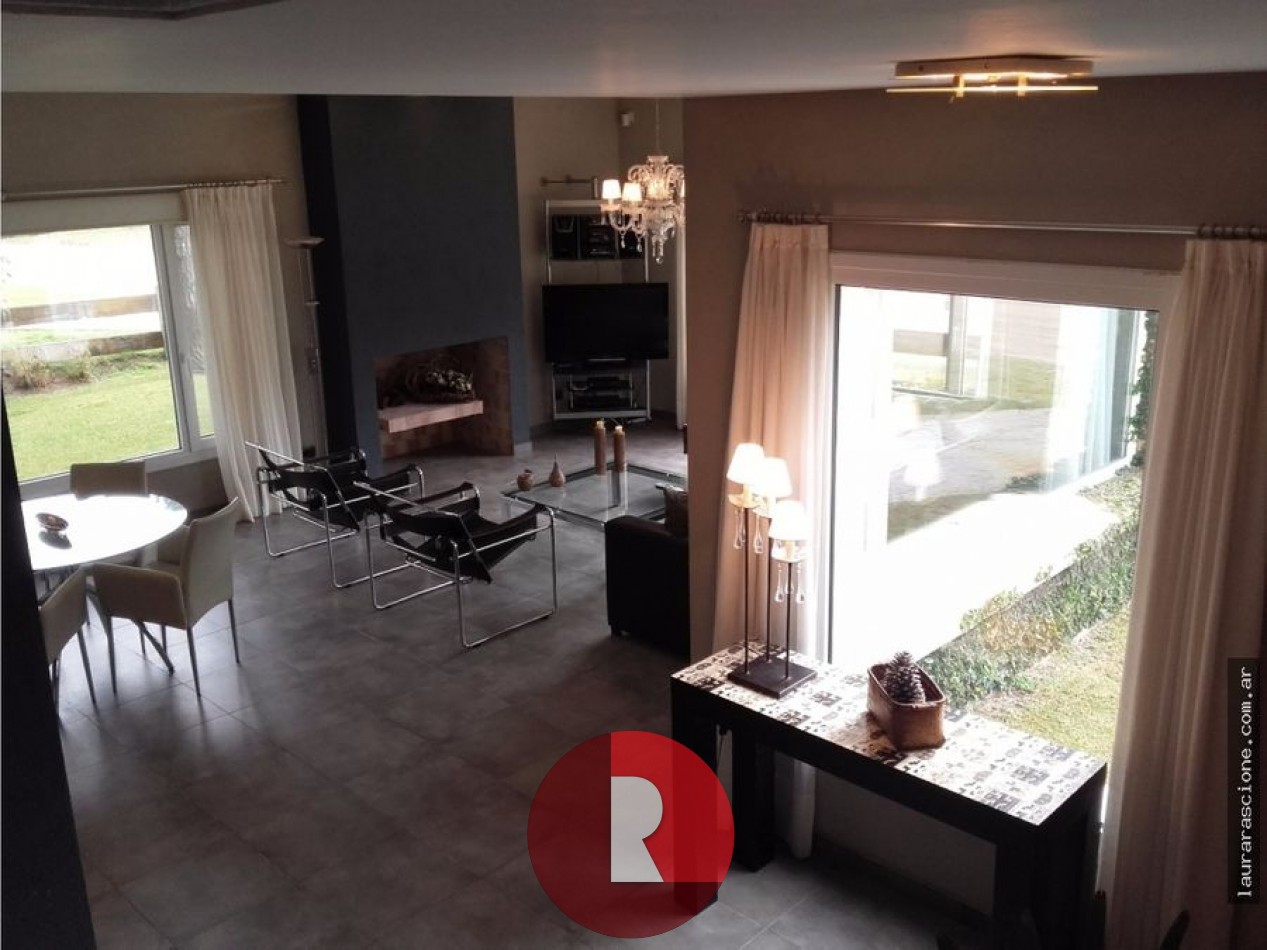 CASA EN PINAMAR NORTE  con piscina