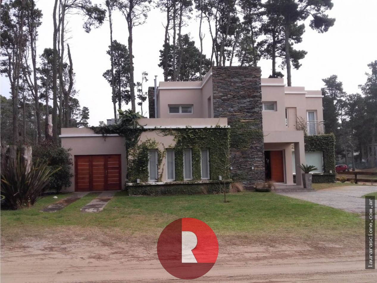 CASA EN PINAMAR NORTE  con piscina