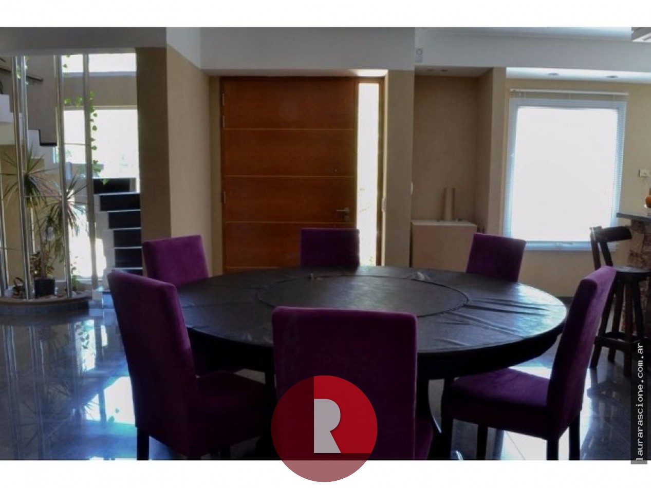 VENTA CASA EN PINAMAR