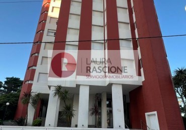 "Oportunidad" Departamento 2 ambientes y medio - Centro de Pinamar- a metros del mar.