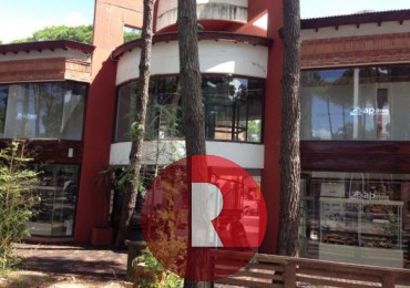 Locales en Galeria  - Carilo