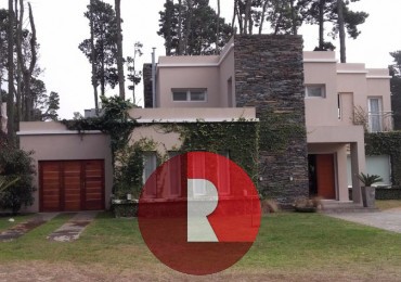 CASA EN PINAMAR NORTE  con piscina